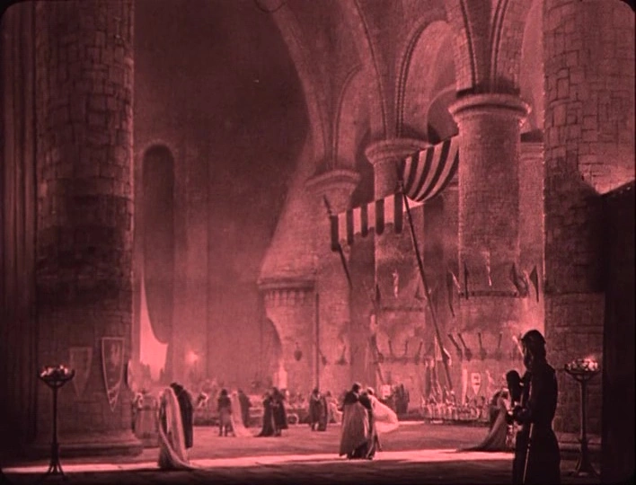 Les décors monumentaux du "Robin des bois" d'Alan Dwan en 1922