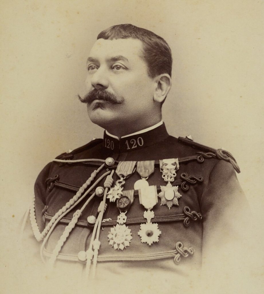 Le commandant Henry